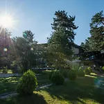 Отель Family Hebar 3*