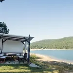 Отель Family Hebar