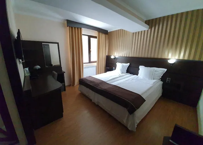 Family Hebar 酒店 3*